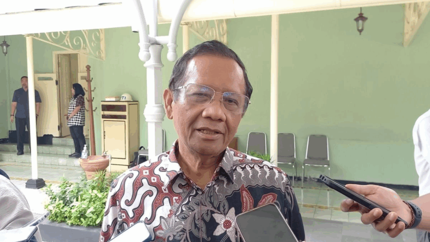 Mahfud MD Ungkap Cucunya Terkena Keracunan dalam Program MBG